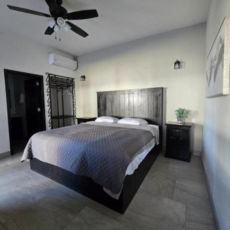 Imagen de la habitación del Hotel Playas Suites. Foto 19
