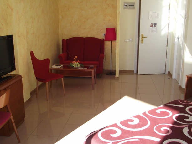 Imagen de la habitación del Hotel Playasol. Foto 8