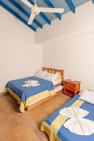 Imagen de la habitación del Hotel Playazul Cove&ntilde;as. Foto 12