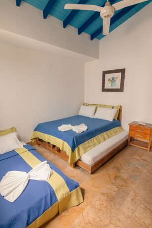 Imagen general del Hotel Playazul Cove&ntilde;as. Foto 7