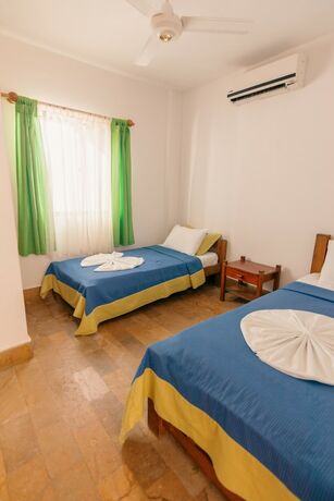 Imagen general del Hotel Playazul Cove&ntilde;as. Foto 8