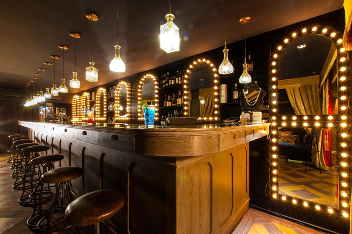 Imagen del bar/restaurante del Hotel Playhaus Thonglor. Foto 2