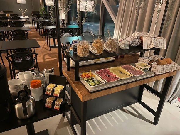 Imagen del bar/restaurante del Hotel Playhotel. Foto 6