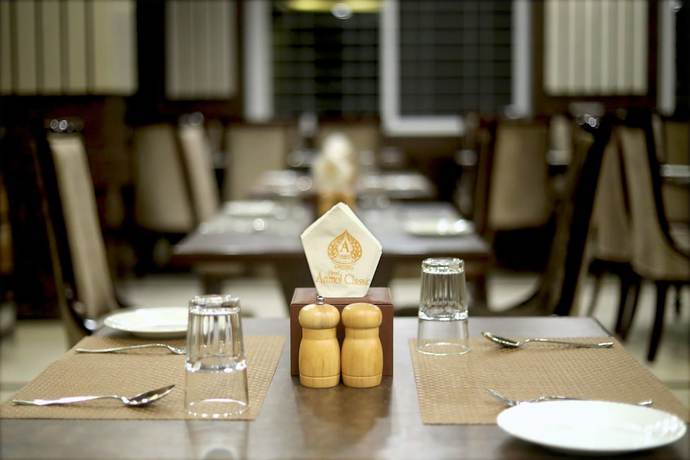Imagen del bar/restaurante del Hotel Playotel Inn Anmol Classic. Foto 2
