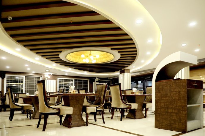 Imagen del bar/restaurante del Hotel Playotel Inn Anmol Classic. Foto 3