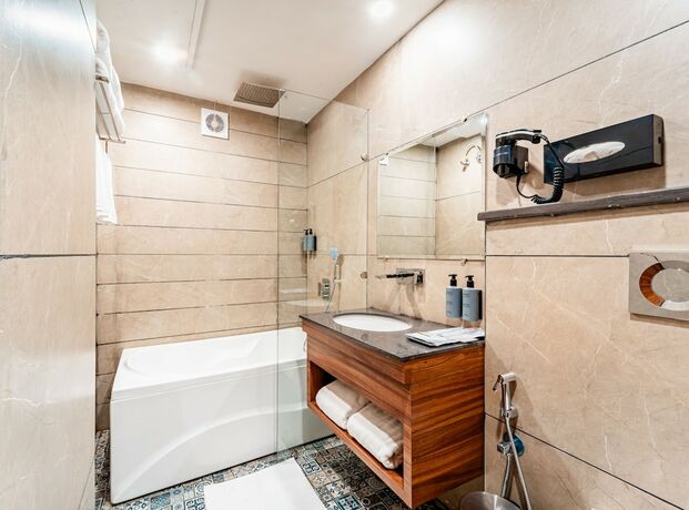 Imagen general del Hotel Playotel Inn Zirakpur, Chandigarh. Foto 8