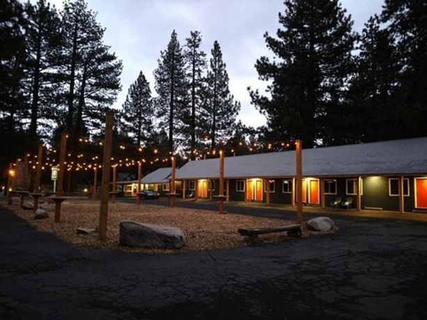 Imagen general del Hotel Playpark Lodge. Foto 3