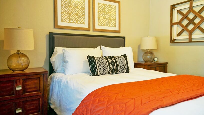 Imagen de la habitación del Hotel Playpark Lodge. Foto 17