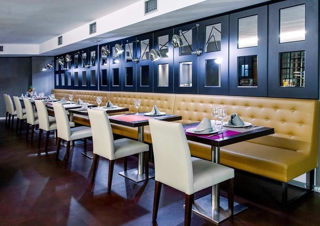 Imagen del bar/restaurante del Hotel Plaza, A Coruña. Foto 3