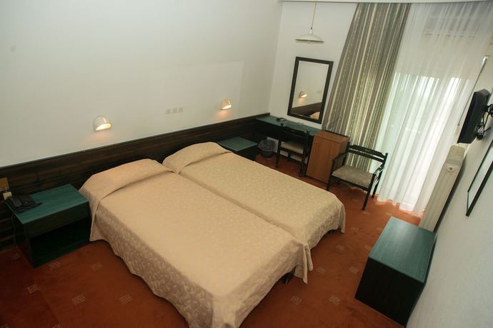 Imagen de la habitación del Hotel Plaza, Alejandrópolis. Foto 6