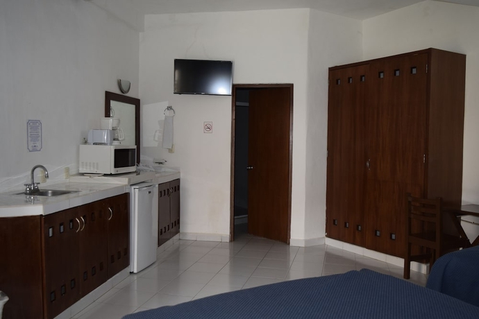 Imagen de la habitación del Hotel Plaza Almendros. Foto 3