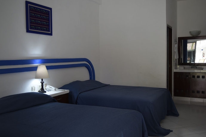 Imagen de la habitación del Hotel Plaza Almendros. Foto 5