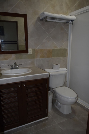 Imagen de la habitación del Hotel Plaza Almendros. Foto 11