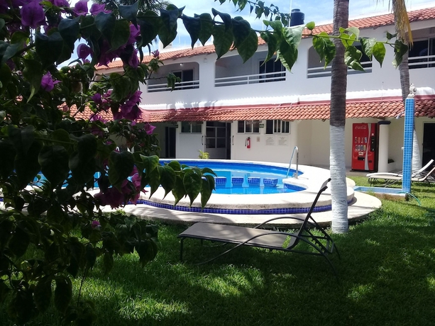 Imagen de los interiores del Hotel Plaza Almendros. Foto 14