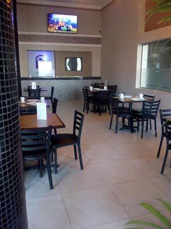 Imagen del bar/restaurante del Hotel Plaza Arteaga. Foto 7