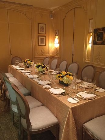 Imagen del bar/restaurante del Hotel Plaza Athenee. Foto 3