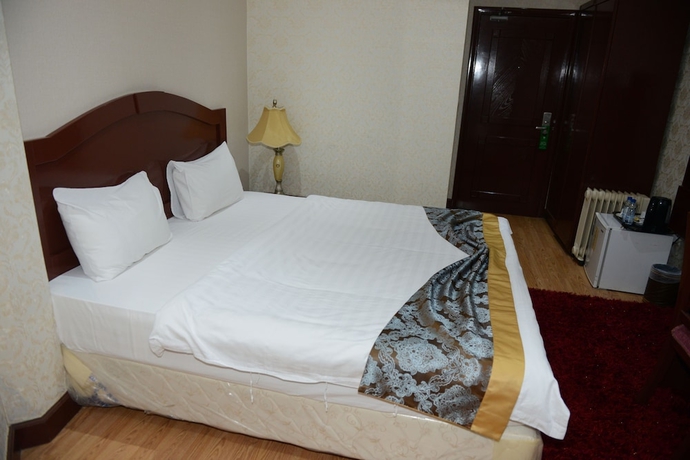 Imagen de la habitación del Hotel Plaza Athenee, Kuwait. Foto 8