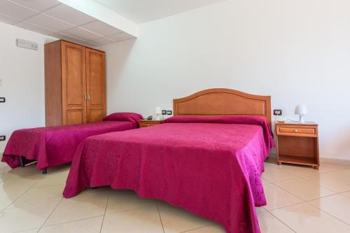 Imagen general del Hotel Plaza, Aversa. Foto 2