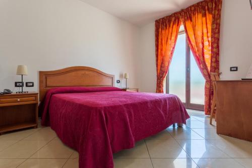 Imagen general del Hotel Plaza, Aversa. Foto 3