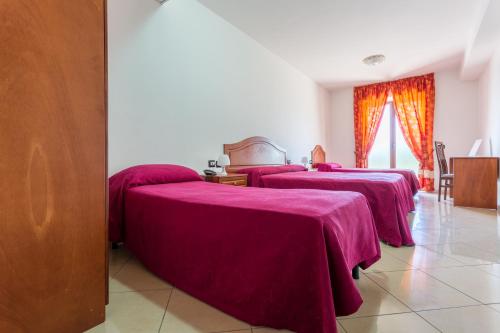 Imagen de la habitación del Hotel Plaza, Aversa. Foto 5