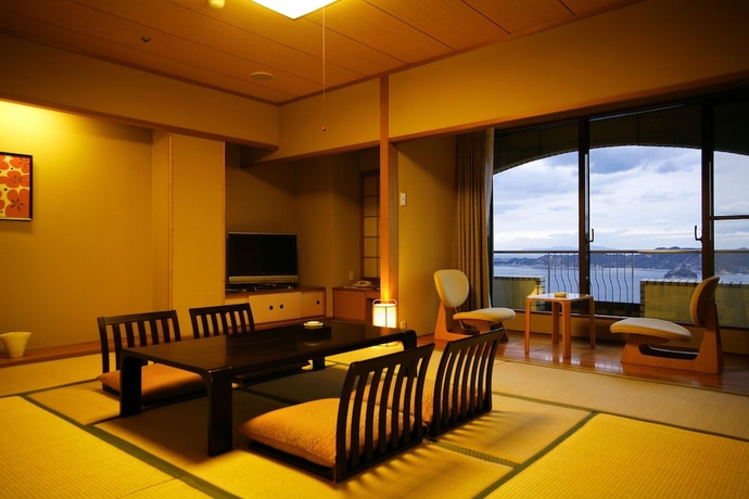 Imagen de la habitación del Hotel Plaza Awajishima. Foto 3