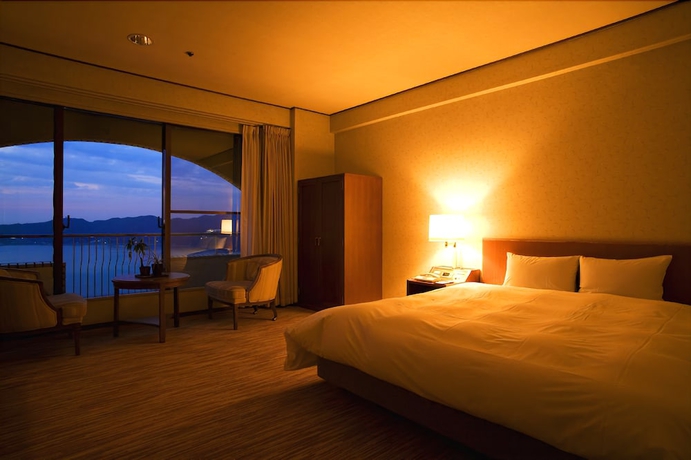 Imagen de la habitación del Hotel Plaza Awajishima. Foto 8