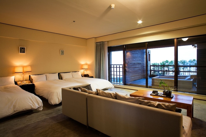 Imagen de la habitación del Hotel Plaza Awajishima. Foto 12