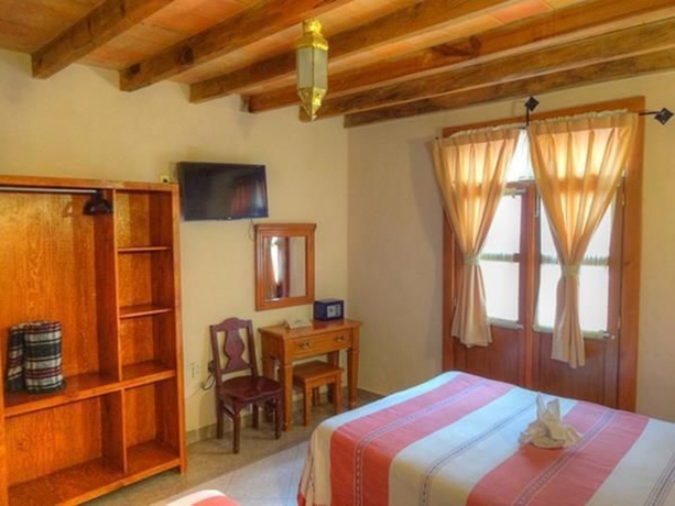 Imagen de la habitación del Hotel Plaza Baratillo. Foto 8