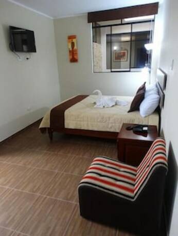 Imagen de la habitación del Hotel Plaza Barranca. Foto 8