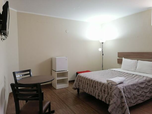 Imagen de la habitación del Hotel Plaza Barranca. Foto 9