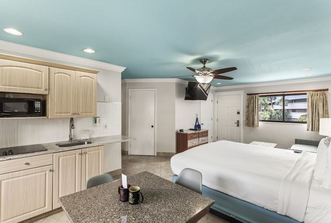 Imagen de la habitación del Hotel Plaza Beach Beachfront Resort. Foto 4