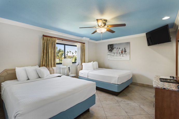 Imagen de la habitación del Hotel Plaza Beach Beachfront Resort. Foto 6