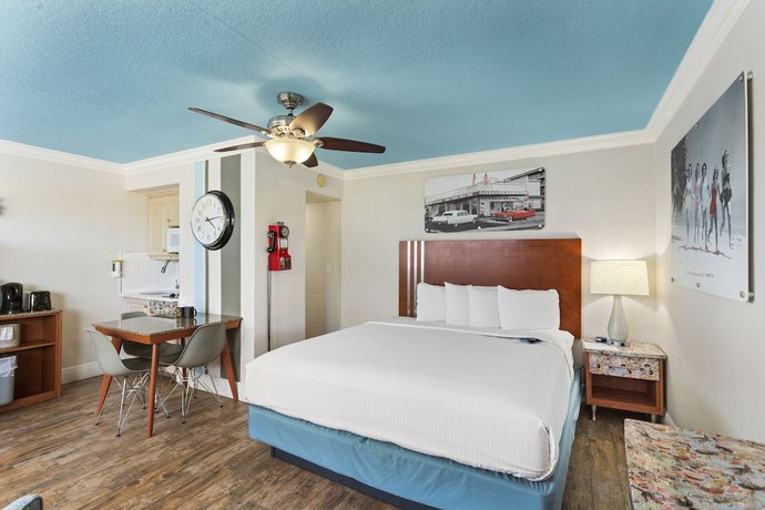 Imagen de la habitación del Hotel Plaza Beach Beachfront Resort. Foto 7