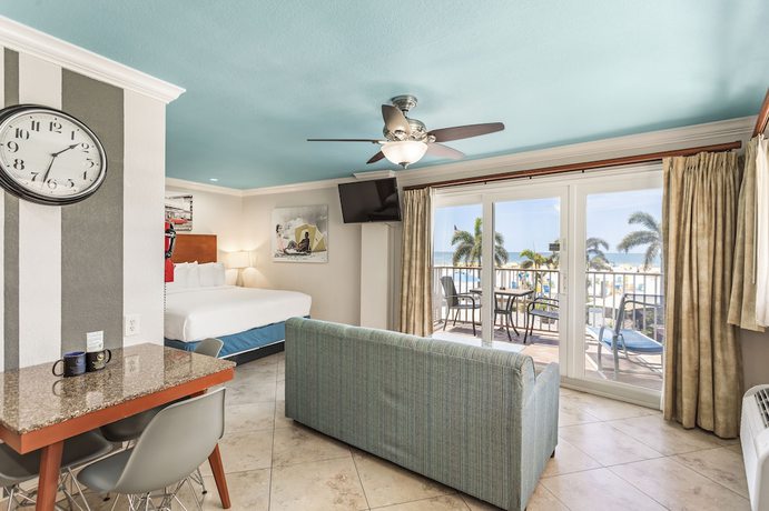 Imagen de la habitación del Hotel Plaza Beach Beachfront Resort. Foto 14