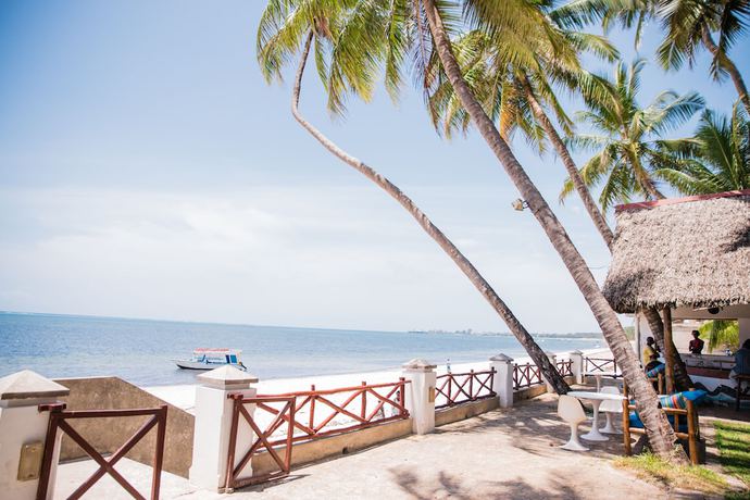 Imagen de la piscina del Hotel Plaza Beach, MOMBASA. Foto 19