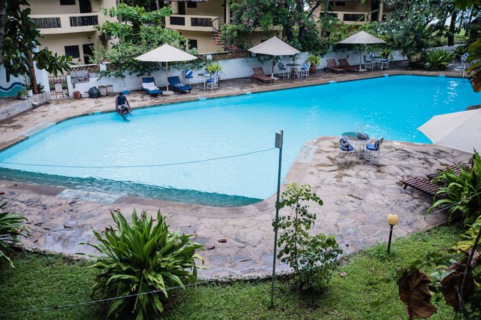 Imagen de la piscina del Hotel Plaza Beach, MOMBASA. Foto 20