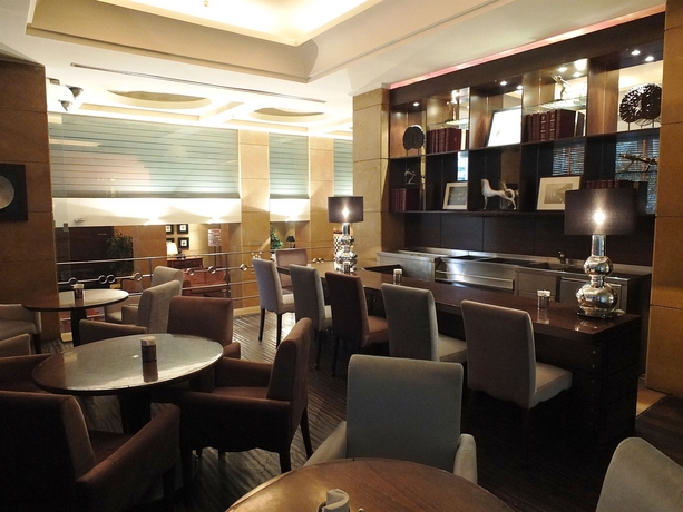 Imagen del bar/restaurante del Hotel Plaza, Beirut. Foto 2