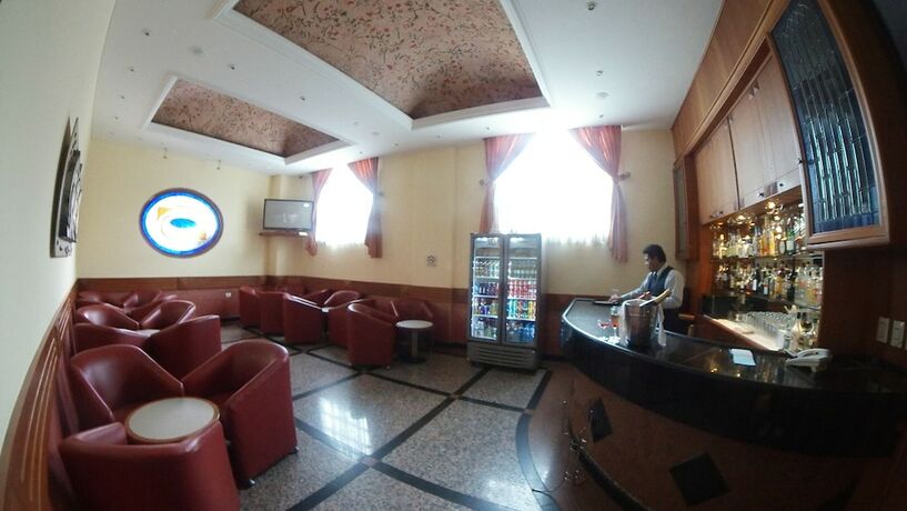 Imagen del bar/restaurante del Hotel Plaza Belices - Solo Adultos. Foto 16