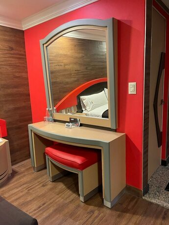Imagen general del Hotel Plaza Belices - Solo Adultos. Foto 2