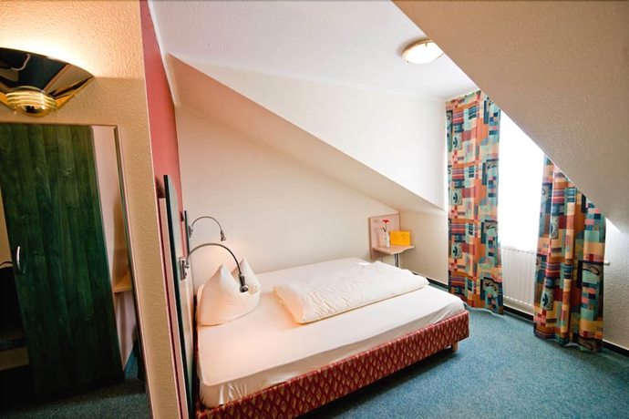 Imagen de la habitación del Hotel Plaza Bruchsal. Foto 8