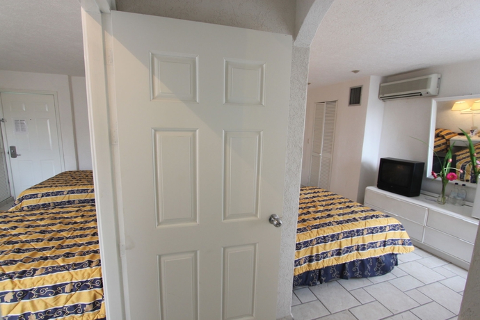 Imagen de la habitación del Hotel Plaza Caribe. Foto 9