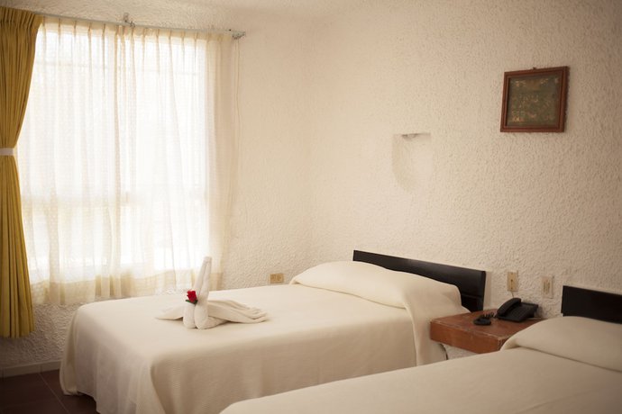 Imagen de la habitación del Hotel Plaza Carrillo\'s. Foto 5