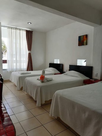 Imagen de la habitación del Hotel Plaza Carrillo\'s. Foto 15
