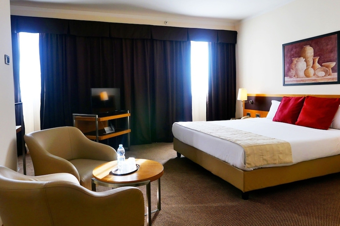 Imagen de la habitación del Hotel Plaza Caserta. Foto 2