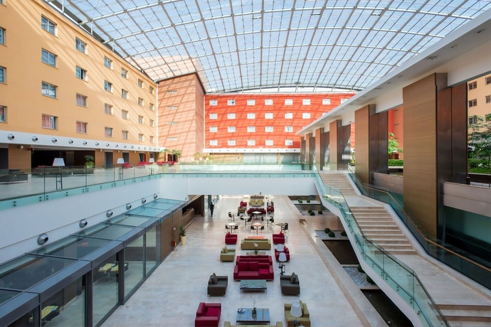 Imagen de los interiores del Hotel Plaza Caserta. Foto 13