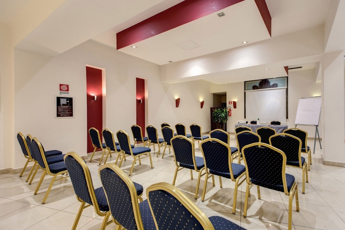 Imagen de los interiores del Hotel Plaza Catania. Foto 15