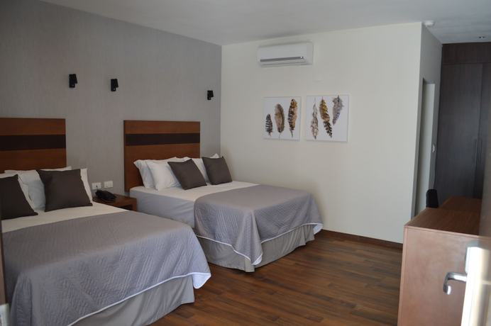 Imagen de la habitación del Hotel Plaza Catedral. Foto 13