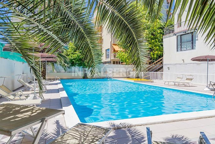 Imagen de la piscina del Hotel Plaza, Cattolica. Foto 15