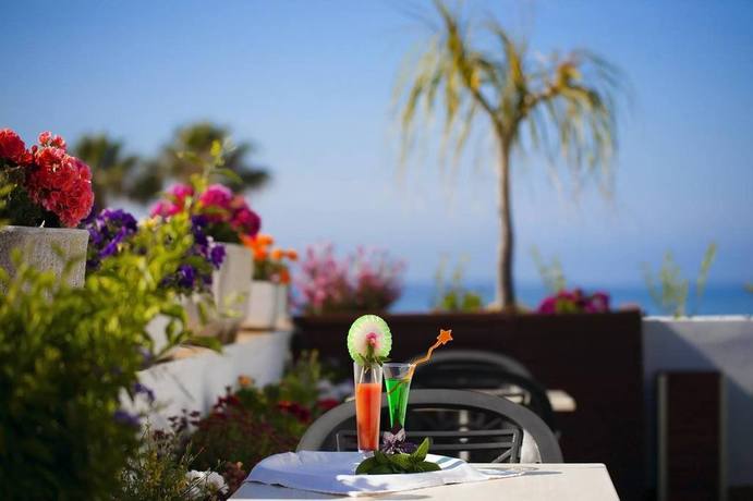 Imagen de los exteriores del Hotel Plaza Cavana. Foto 12