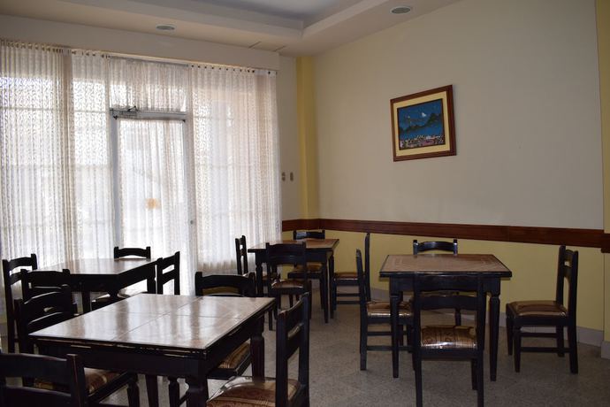 Imagen del bar/restaurante del Hotel Plaza Central. Foto 2